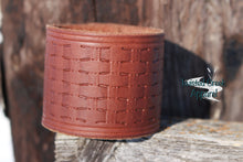 Load image into Gallery viewer, Medium Brown Weave Leather Bracelet
